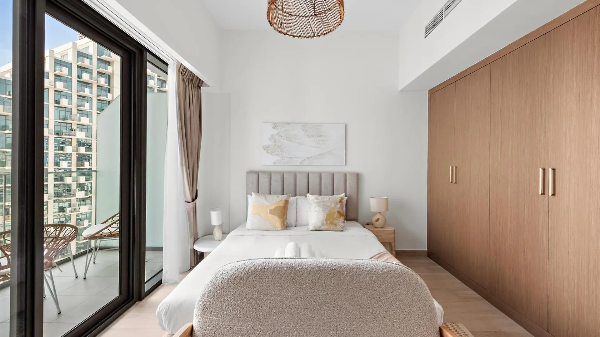 Charming Studio Apartment Near Dubai Fountain